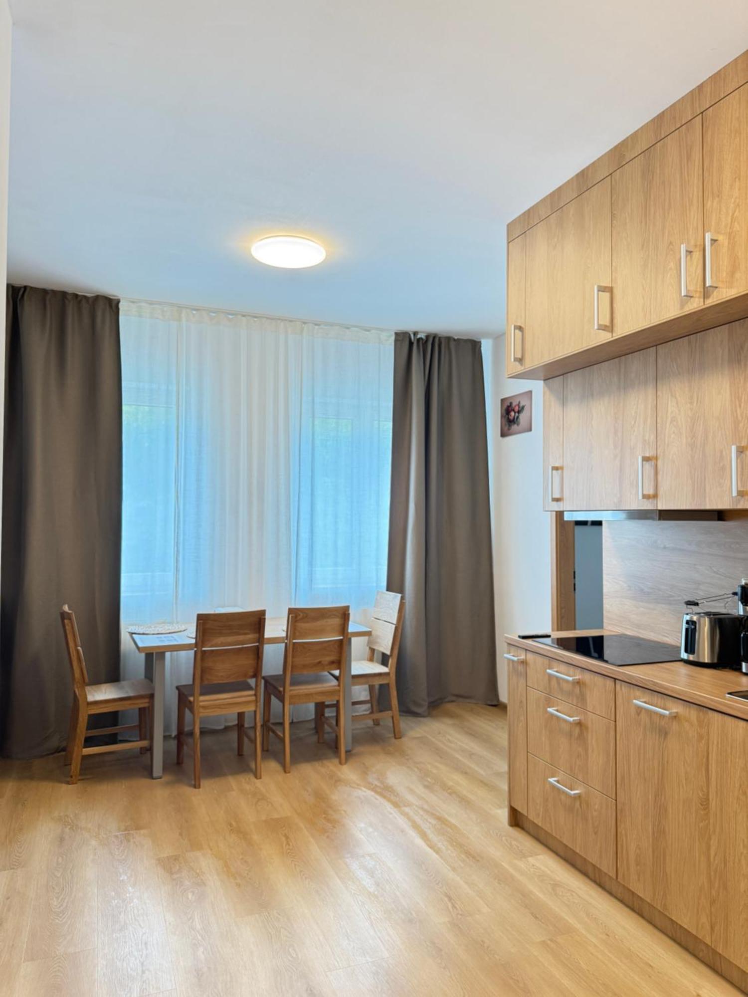 Riverside Apartment Praha Esterno foto