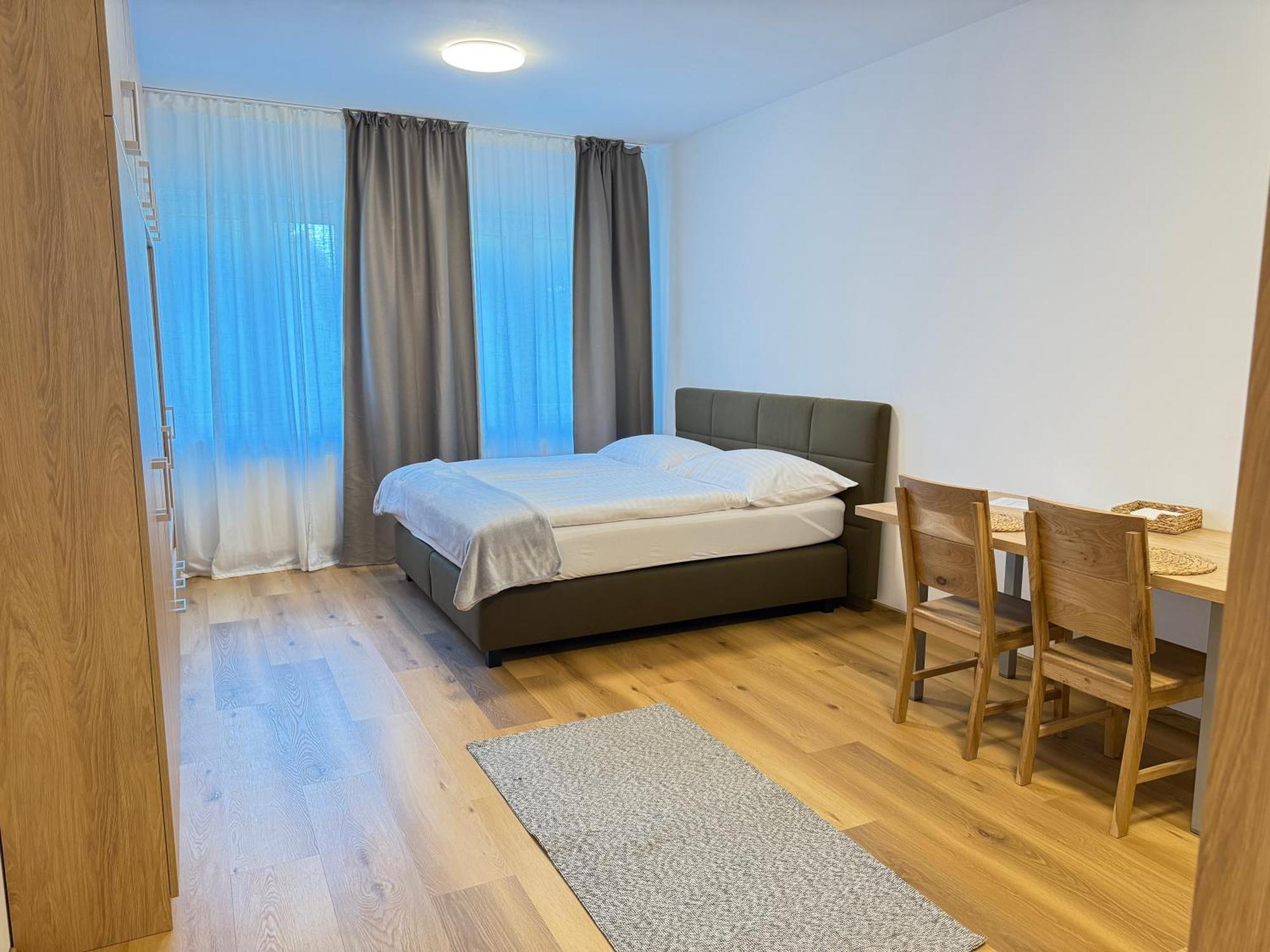 Riverside Apartment Praha Esterno foto